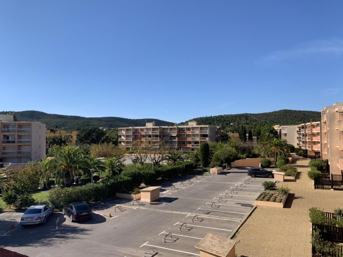 Studio cabine Les Rives de la Favière piscine et tennis les pieds dans l'eau Bormes-les-Mimosas Esterno foto