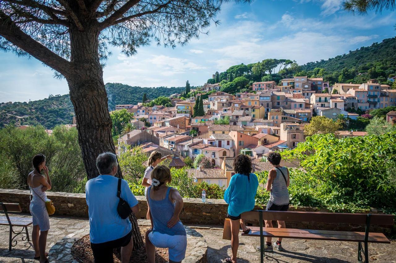 Studio cabine Les Rives de la Favière piscine et tennis les pieds dans l'eau Bormes-les-Mimosas Esterno foto